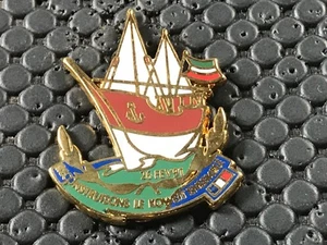 pins pin BADGE bateaux boat KOWEIT 1991 - Foto 1 di 1