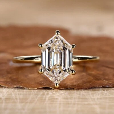 2 Ct Hexagon Cut IGI Lab Created Diamond Engagement Ring in 14k Yellow Gold - Image 1 of 4