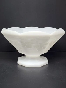 Vintage Anchor Hocking Harvest Grape White Milk Glass Large Footed Pedestal Bowl - Picture 1 of 6