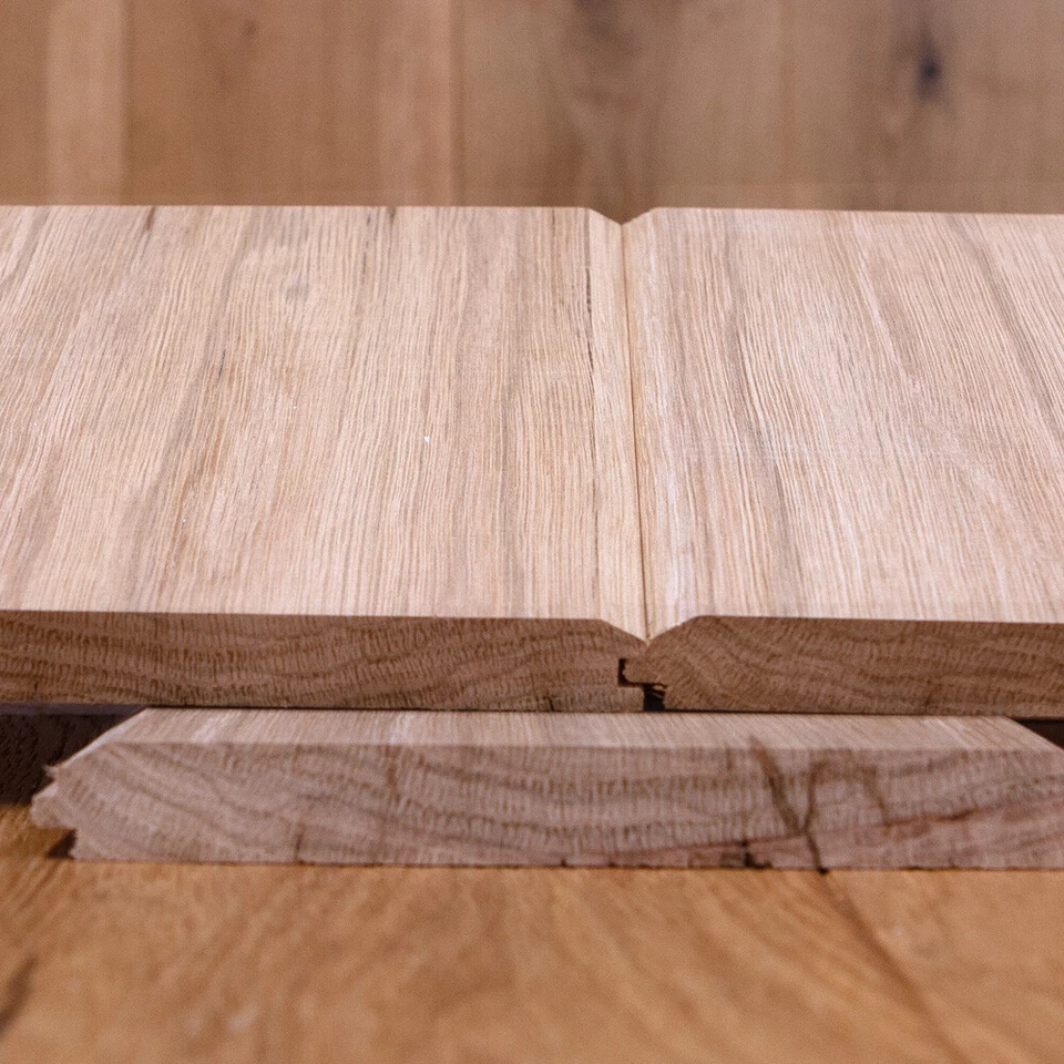 Paneles T&G de madera maciza de 5/8′′ x 5-1/2′′ - roble, aliso, cicuta, pino, MDF Foto 1 de 1