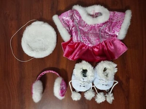 Build a Bear Workshop Pink Ice Skating Outfit with Shoes, Ear Muffs & Beret  - Bild 1 von 11
