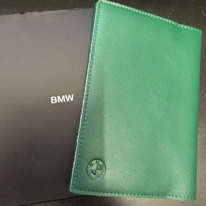 [Unbenutzt] BMW Original Bucheinband Leder grün mit Karton - Bild 1 von 7