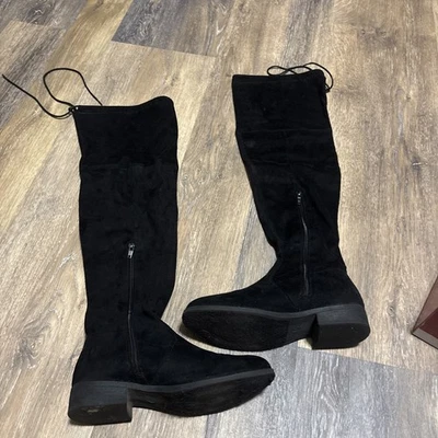 Pierre Dumas 女式靴子黑色人造麂皮绒及膝高拉链 8 码中号 — 第 1/4 张图片