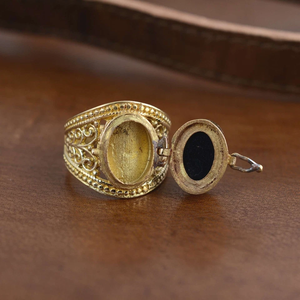 Natural Black Onyx poison ring. Gold Onyx Oval hidden box ring. Handmade ring - Image 1 of 4