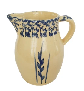 Vintage Robinson Ransbottom Blue Wheat Spongeware Roseville USA 1 qt Pitcher - Picture 1 of 5