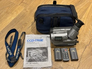 Sony CCD-TR8E Hi8 Video Camera.2 batteries, Manual, Remote, Bag - UNTESTED - Picture 1 of 16