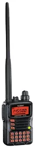 Transceptor FM de mano sumergible de tres bandas Yaesu VX-6R - Imagen 1 de 3