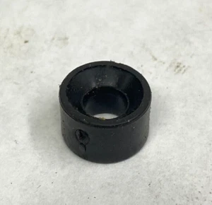 OEM Stihl Idle Screw Grommet for 024 026 MS240 MS260 Chainsaw (1121 122 7000) - Picture 1 of 6