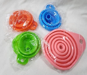 4-Pieces Retractable Funnel for Filling Bottles Kitchen Needs, Asst. Colors - Picture 1 of 4