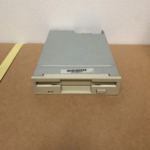 YE-DATA 702D-6037D 1.44MB 3.5in Floppy Disk Drive - Tested & Working - Photo 1/11