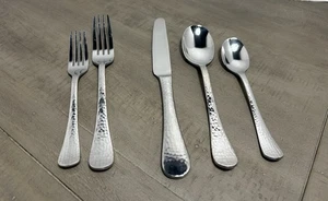 Ginkgo LAFAYETTE 5-Piece Place Setting Glossy Hammered Handle Stainless Flatware - Picture 1 of 7