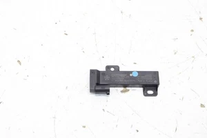 2015-2023 JEEP RENEGADE REAR KEYLESS ENTRY ANTENNA CONTROL MODULE UNIT OEM - Picture 1 of 7