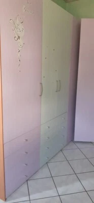 armadio angolare, letto , scrivania , comodino 3 cassetti   - Immagine 1 di 4