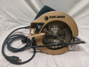Vintage Black and Decker Corded Circular Saw 7360 Type1-11 Amp,  works, strong.  - Picture 1 of 12