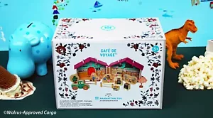 JUEGO ANTHROPOLOGIE CAFÉ DE VOYAGE - NUEVO EN CAJA - ¡UN GRAN LUGAR PARA COMER AMIGOS PELUDOS! - Imagen 1 de 13