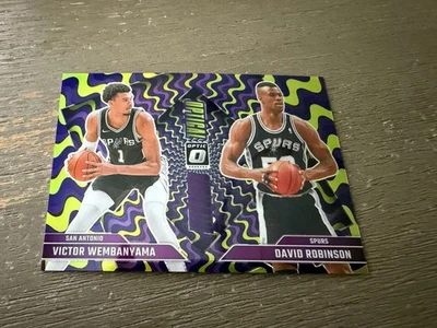 Donruss Optic David Robinson Victor Wembanyama Illusion Purple #5 Spurs 2024-25 Foto 1 de 2