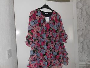 Ladies Chiffon lined frilled Pink/blue Floral Top....Simply Be...size 20  BNWT
