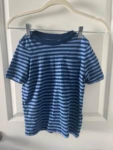 GAP Boy's Blue Striped T-Shirt Size 6/7 - Picture 1 of 1