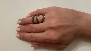 Trendiger einzigartiger Bronze Rüstung Knöchel Chevron Ring Größe 7 - Bild 1 von 2