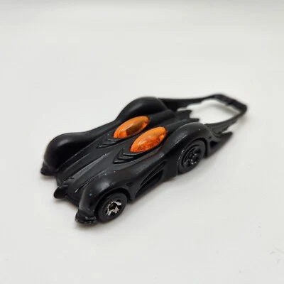 Hot Wheels Batmobile S04 DC Comics 1:64 - Image 1 of 4