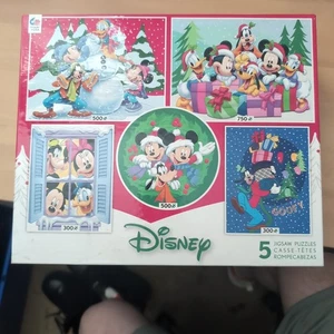 Ceaco Puzzle; Disney Weihnachten 5 in 1; 300-750 Teile; versiegelte Tüten - Bild 1 von 4