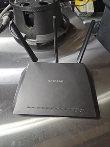 NETGEAR Nighthawk R7000 AC1900 Smart WiFi Router - Picture 1 of 1