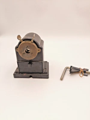 Alte Bleistiftspitzmaschine Bakelit Modell 120 FTE mit Tischklammer Anspitzer - Bild 1 von 4