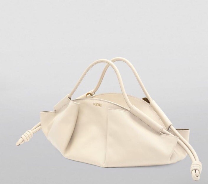 【LOEWE】paseo small pleated レザー ショルダー バッグ Loewe Paseo Small Leather Shoulder Bag - Crossbody Bags