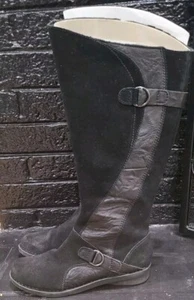 Bota Clarks Nikki Midtown para mujer talla 8,5 alta negra gamuza cremallera hasta la rodilla - Imagen 1 de 7