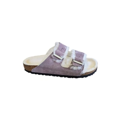 NUEVO CON ETIQUETAS Sandalias Birkenstock Arizona Cuero de Oveja Gamuza Desteñido Púrpura 42 EU 11 EE. UU. Foto 1 de 4