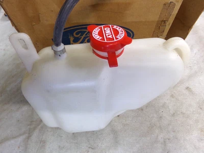 Conjunto de depósito, recuperación de refrigerante del radiador, Ford LTD 1975/79, Mercury, nuevo de stock Foto 1 de 4