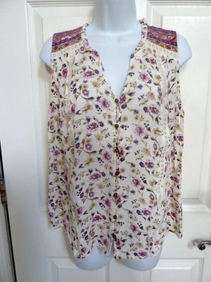 Blusa coqueta con botones MASON & BELLE talla grande sin mangas con volantes para cabaña Foto 1 de 4