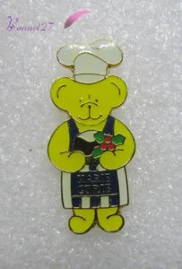 Pin's Un petit ours Ourson toque tablier du houx Marie Curie bear #B3 - Imagen 1 de 2