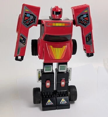 Vintage 1984 Bandai Robo Machine Robot Winch Transforming Toyota Truck Gobots - Image 1 of 4