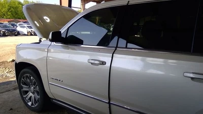 Driver Left Front Door Fits 15-20 SUBURBAN 1500 4995822 - Изображение 1 из 4