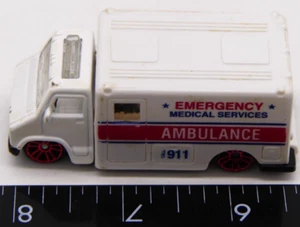 Maisto Emergency Medical Services Ambulance Truck 911 Diecast Car - Picture 1 of 7