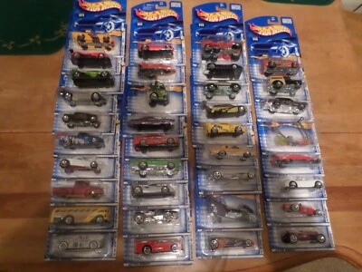 Juego de 36 autos Hot Wheels 2001 primera edición Ferrari Mo Scoot Fright Bike Cadillac Foto 1 de 4