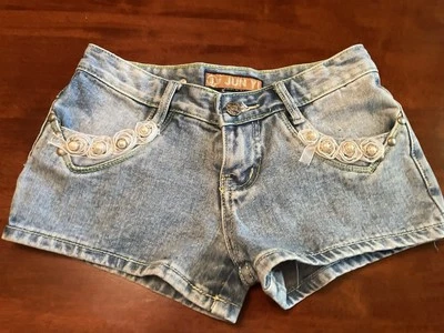 Pantalones Cortos Jun Yi Original Básicos Talla 26 Cintura con Cinta y Perlas Foto 1 de 4