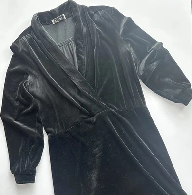 Vestido Feminino Vintage Butte Velour Tamanho Médio Manga Longa Preto Regency Goth - Imagem 1 de 4