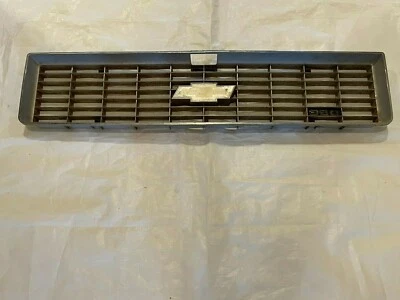 Parrilla de carrocería cuadrada 1973 1974 parrilla de camioneta Chevy 350 emblema moldura Chevrolet  Foto 1 de 4