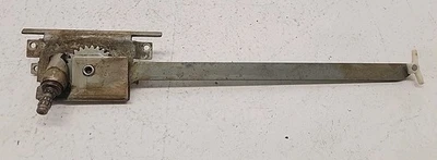 Brazo recto de salida de operador de ventana abatible vintage Pella 1967-1993 mano derecha Foto 1 de 4