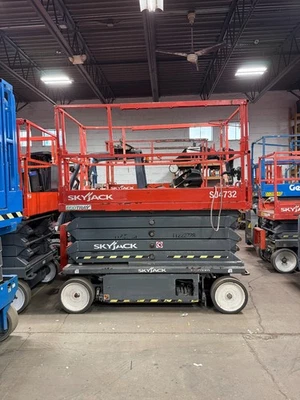 Skyjack SJ4732 2021 | Elevador de tijera eléctrico | Equipo Win Win Foto 1 de 3