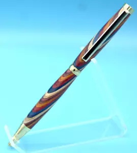 Penna a sfera slimline finitura oro e clip a righe nere con legno a grana colorata - Foto 1 di 13