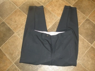 Men's Pleated Pants Black Kirkland Signature 40x32 100% wool (5A) - Image 1 of 4