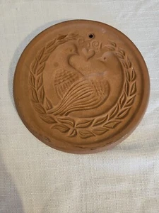 Vintage Hartstone Pottery 1979 Doves Lovebirds Round Cookie Mold Red Clay - Picture 1 of 4