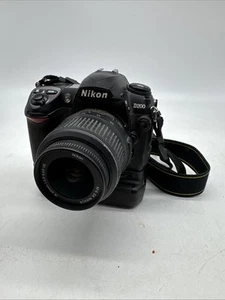 Nikon D200 10.2MP DSLR Camera w/Lens - Picture 1 of 9