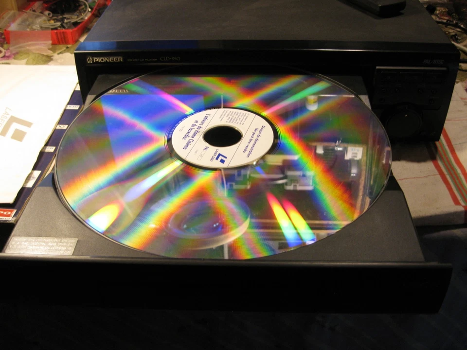 Lecteur laserdisc Pioneer CLD 950 - Photo 1/4