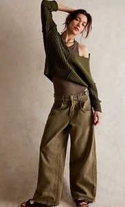 NEW FREE PEOPLE WE THE FREE ARMY STONE ELECTRIC FEELS DROPPED WIDE LEG JEANS 28 - Picture 1 of 13