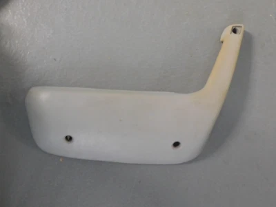 Apoyabrazos puerta Pontiac Fiero 84-88 lado conductor derecho gris claro Foto 1 de 2