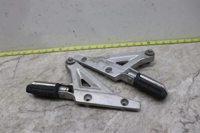 1984-1985 Honda V30 Magna Vf500c Rear Back Passenger Foot Peg Set Pair - Imagem 1 de 4